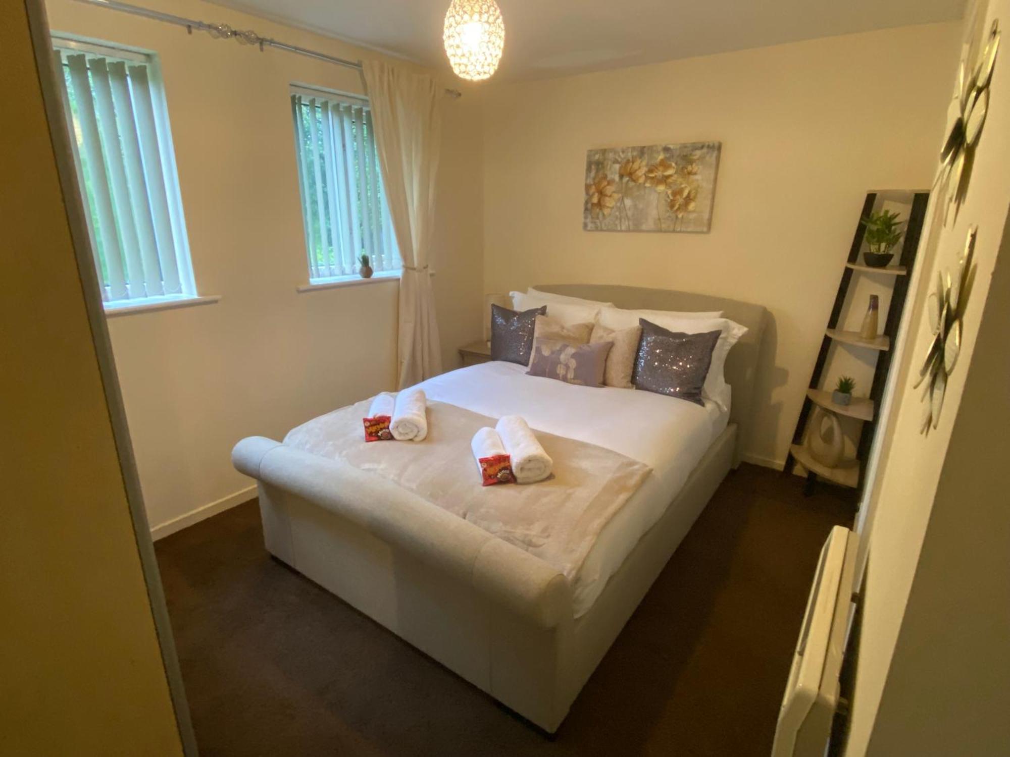 Lovely 2 Dbl Bed Apartment Near Heaton Park And North Manchester Hospital With Parking المظهر الخارجي الصورة